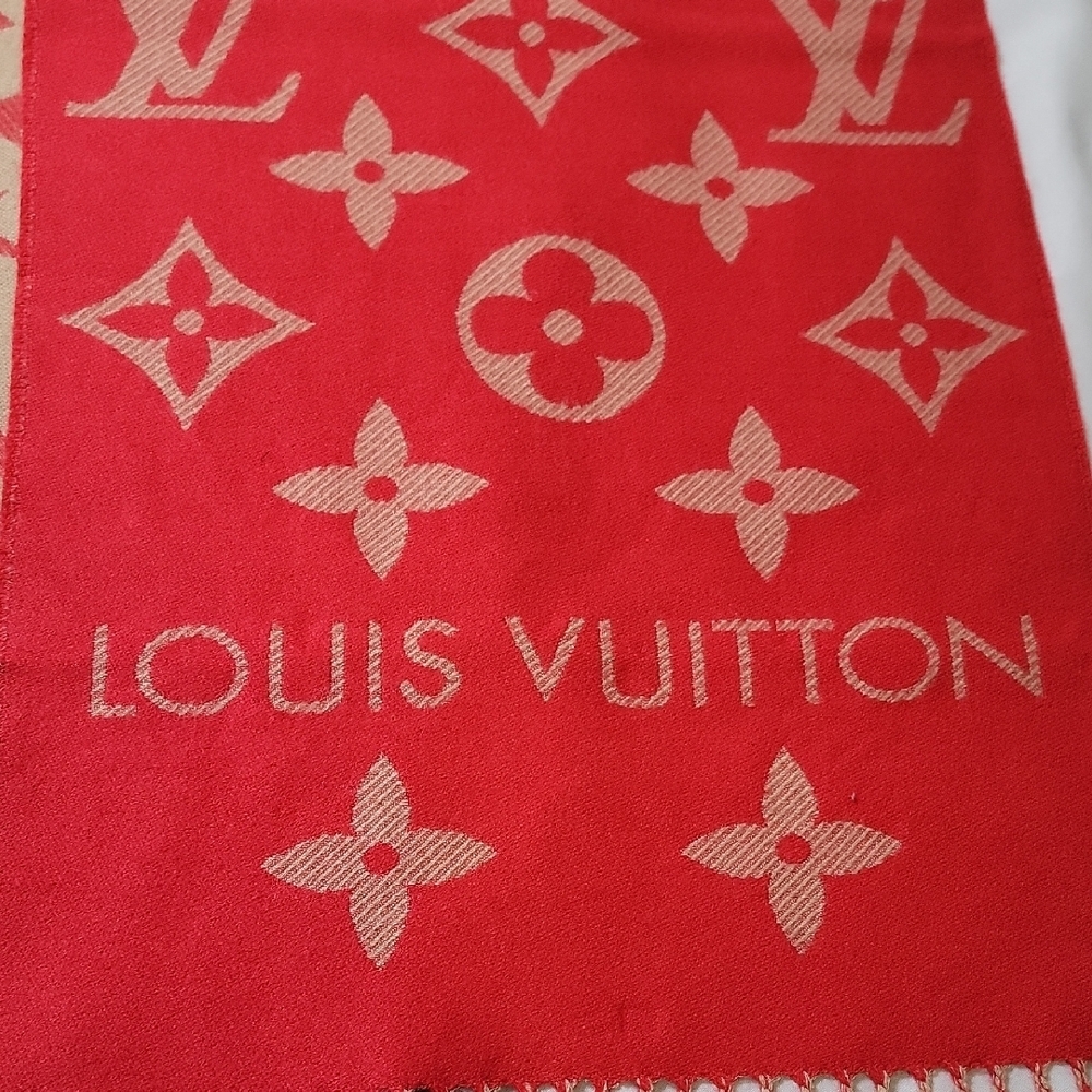 Louis Vuitton Red and Beige Monogram Reversible Scarf with Fringe - Picture 3 of 4